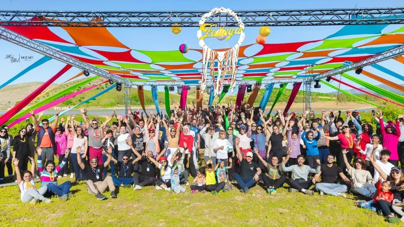 A vibrant group of eco-travelers participating at one of El Fallega's events.